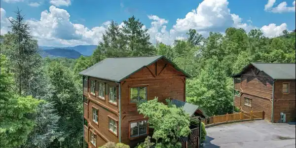 808 Great Smoky Way