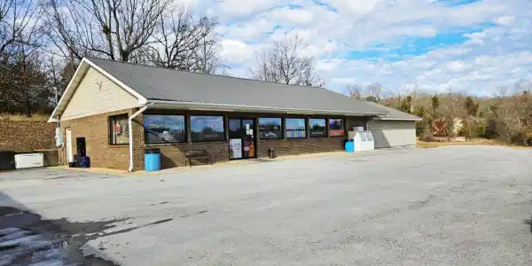 569 W HWY 202