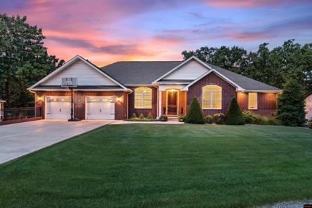 2027 SHADOW OAK DRIVE