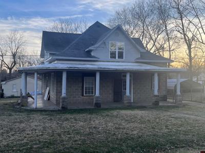 140 N OAK STREET