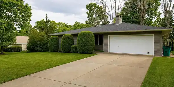 105 WALDEN LANE