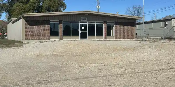 1309 BRADLEY DRIVE