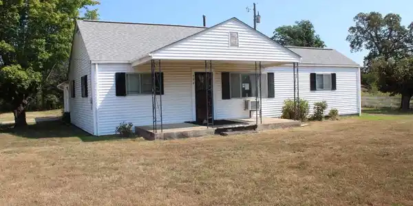 404 CEDAR STREET