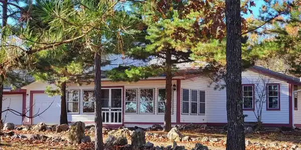 150 NORTH WOODS COURT