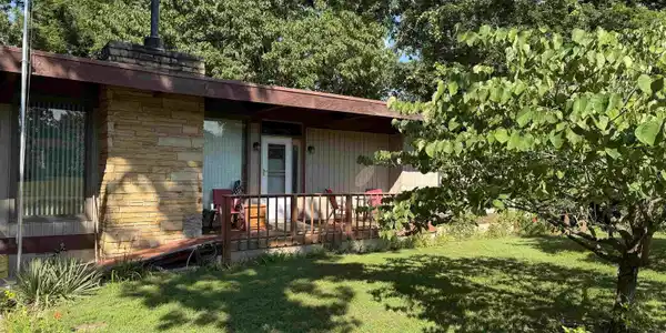 325 WAYNE DRIVE