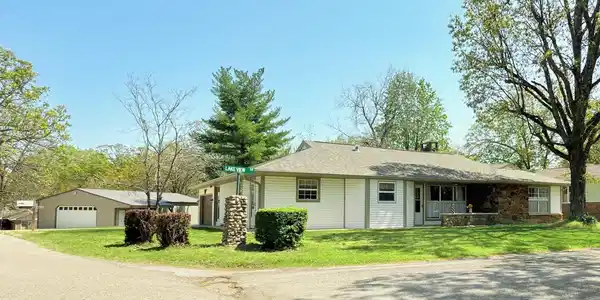 217 LAKEVIEW DRIVE