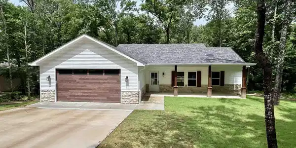 795 PEBBLECREEK DRIVE