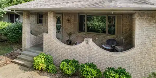 142 WALDEN LANE
