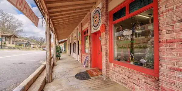115 MAIN STREET