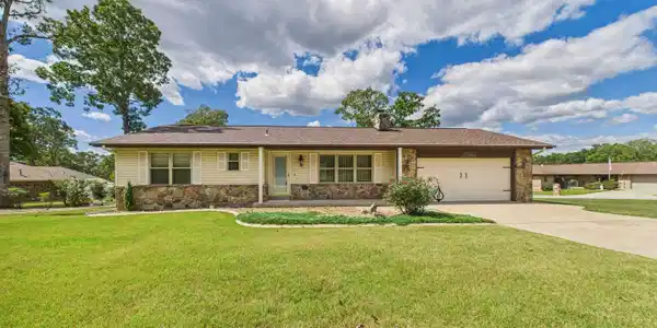 1704 BRENTWOOD DRIVE