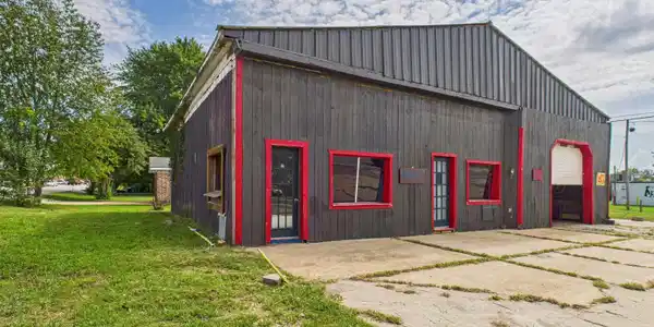 208 N 1ST STREET