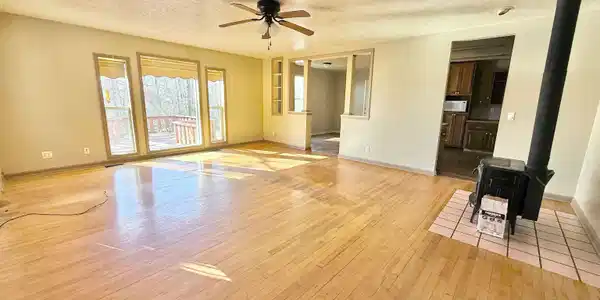 185 LILY LANE