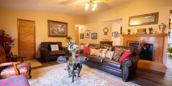 1159 LEONARD DRIVE