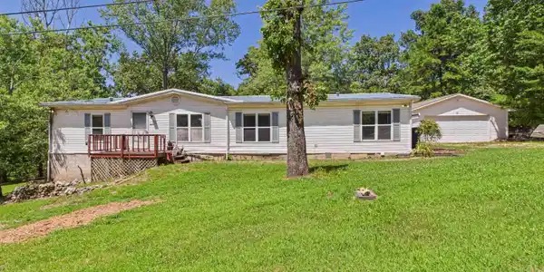 32 SHERWOOD HILLS LANE