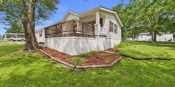 20 WILLIAM DRIVE
