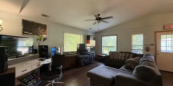 Image 3