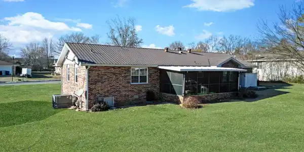 1505 BERRY LANE