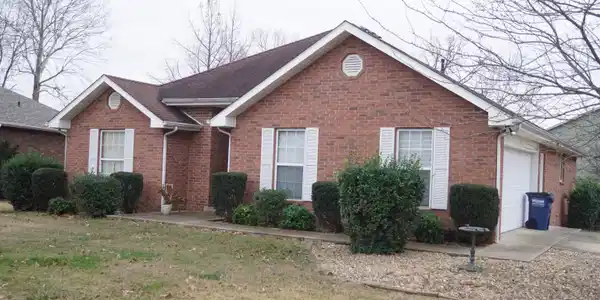 1000 DELWOOD LANE