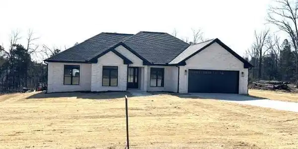 409 OAK RIDGE ROAD