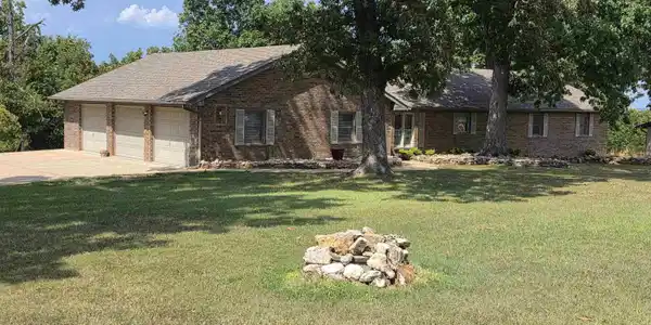 334 FORREST HILLS DRIVE