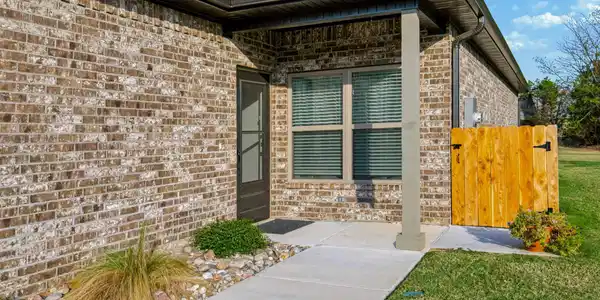 384 TURNBERRY COURT