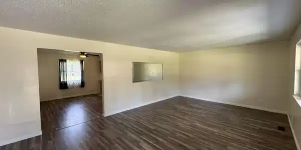 811 OVERLOOK DRIVE
