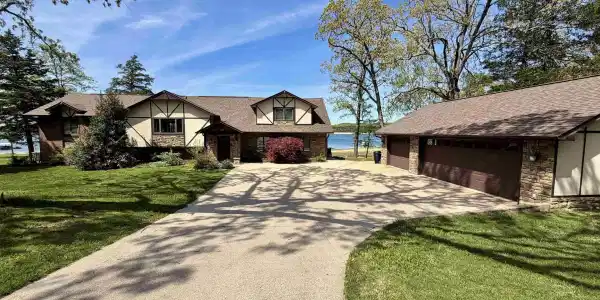 2600 MALLARD POINT ROAD
