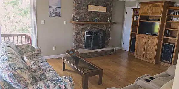 1095 HICKORY FLATS LANE