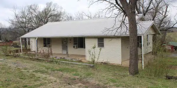 400 CANAAN ROAD
