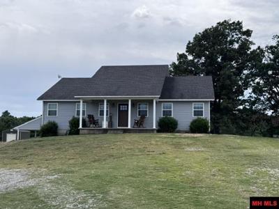 711 E RED BARN ROAD