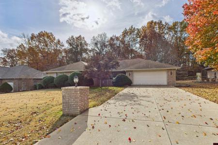 204 PARKWOOD DRIVE