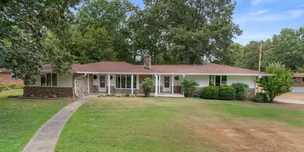 19 DOGWOOD LANE