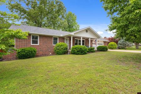 1919 IVY LANE