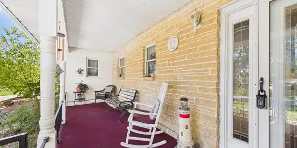 808 COLUMBIA AVENUE