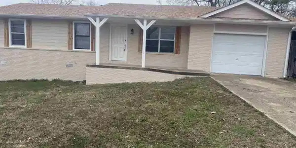 903 WAVERLY ROAD