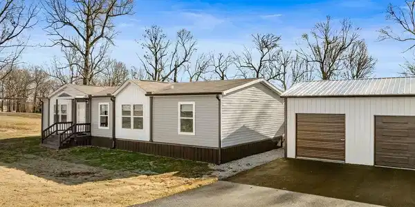 376 PEBBLECREEK DRIVE