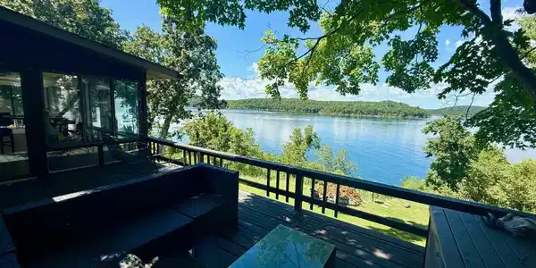 258 FERNCLIFF POINT