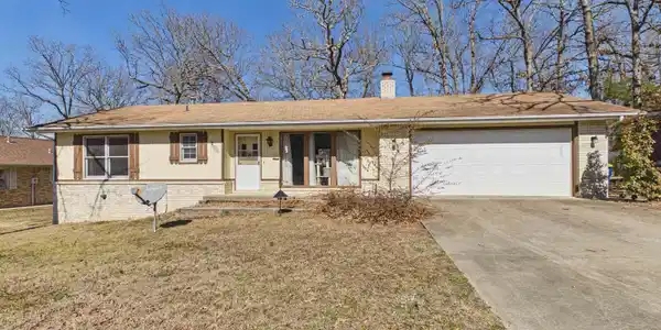 208 LEATHERWOOD DRIVE