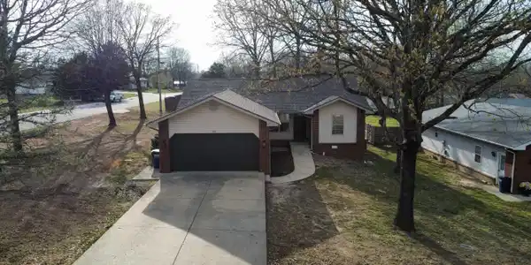 326 LOUANN DRIVE