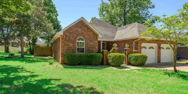 606 LEATHERWOOD DRIVE