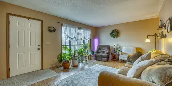 142 CRESTVIEW DRIVE