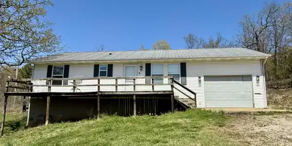 210 LOCH RANNOCH DRIVE