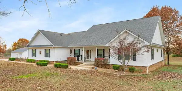 543 GREEN VALLEY DRIVE