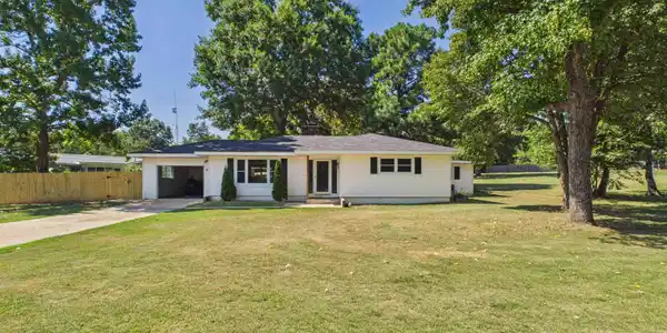 80 COBBLESTONE PLACE
