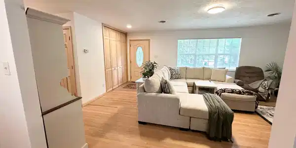1108 LEONARD DRIVE