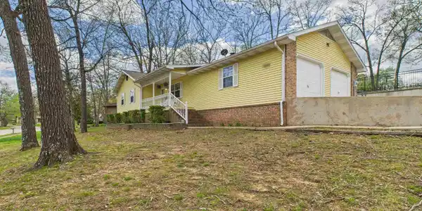 1604 GREGG ROAD