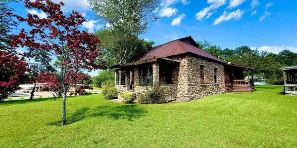 2598 HWY 56