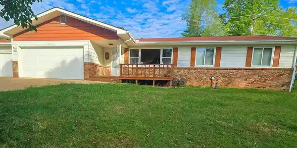 608 BROADMOOR CIRCLE