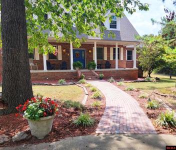 180 OAK TREE TERRACE