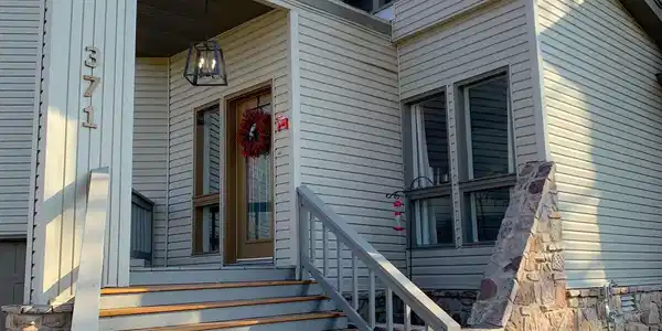 371 VIRGINIA LEE DRIVE
